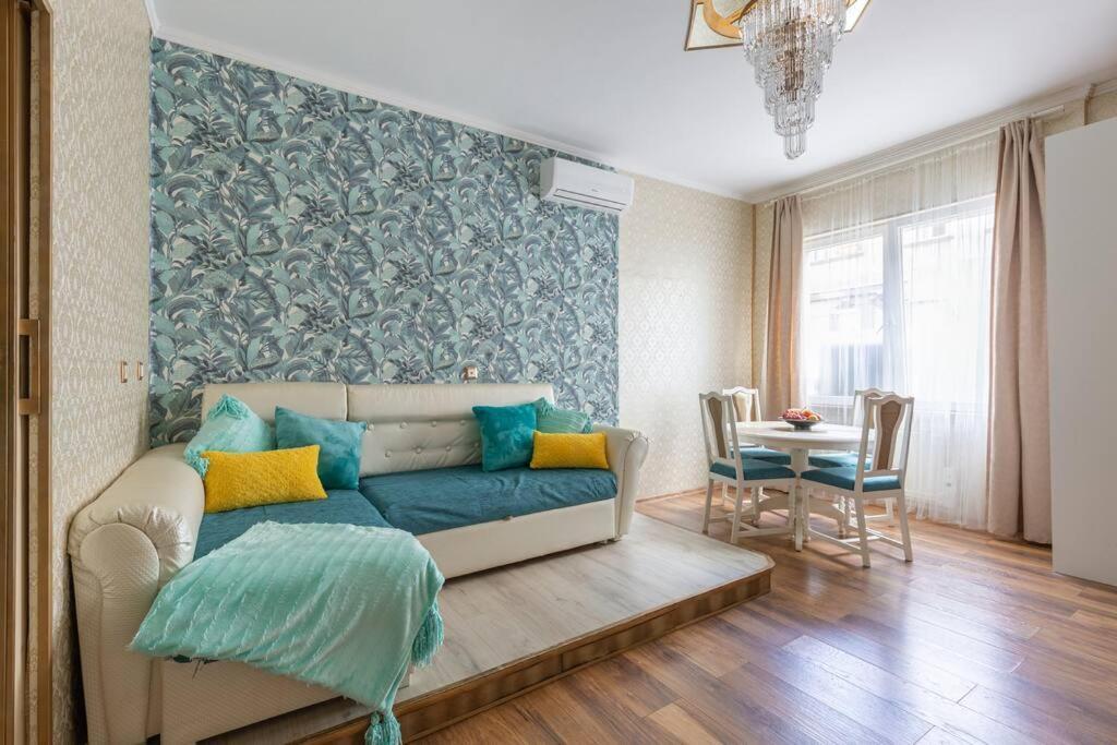 Stylish Central Budapest Apartment Exterior photo